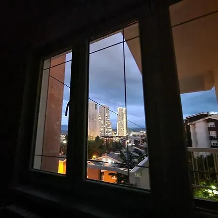 Bright, Modern - 2 Bedroom Апартаменти