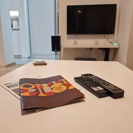 Bright, Modern - 2 Bedroom Apartamento