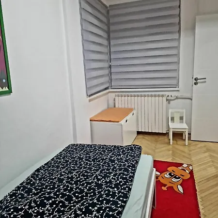 Bright, Modern - 2 Bedroom Апартаменти